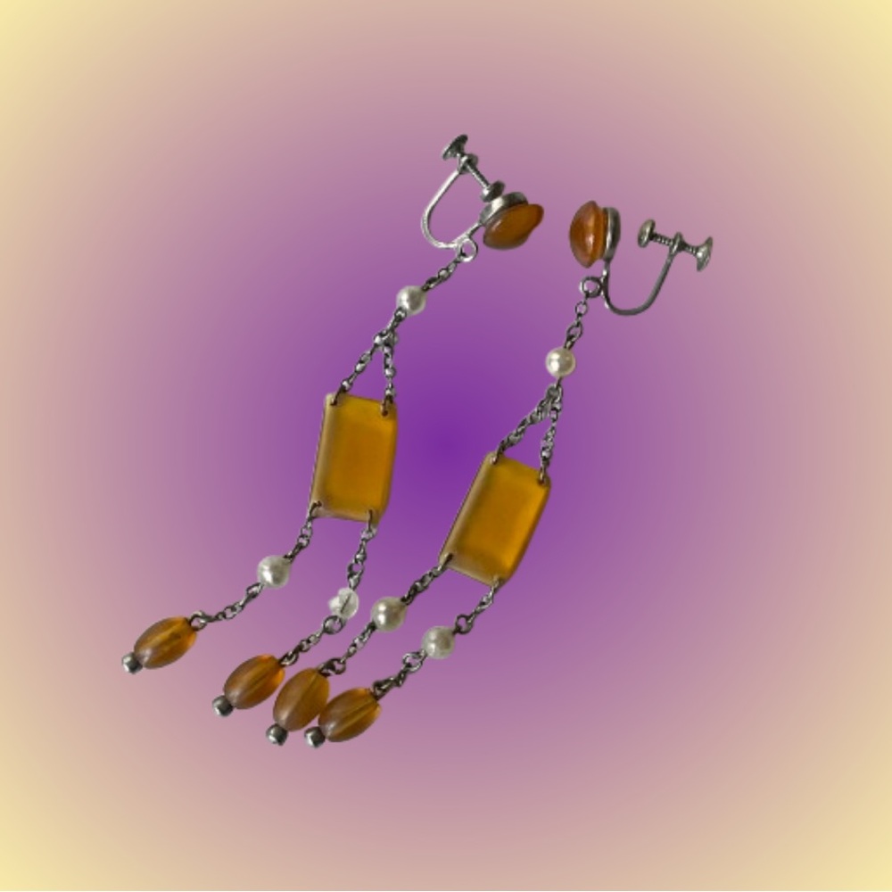 Vintage amber plastic (?) & faux pearl dangle screwback earrings READ GLOWS